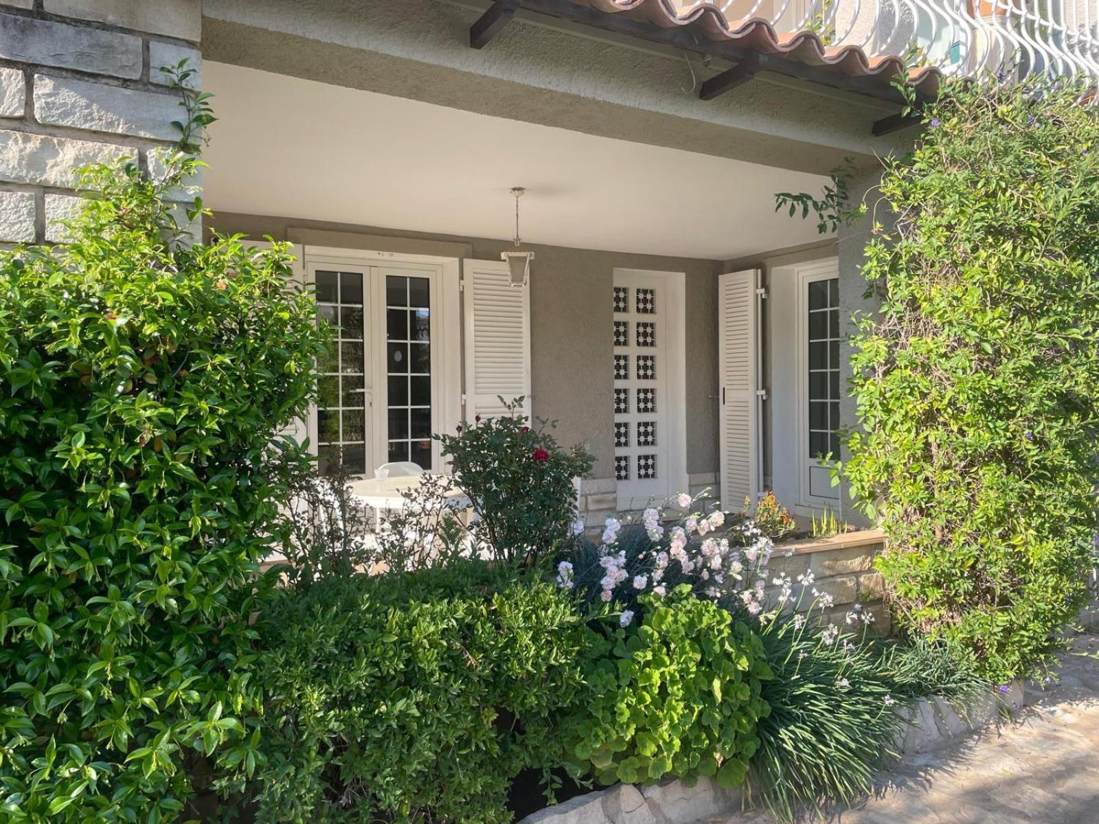 T2 En Rez De Villa Sanary-sur-Mer Luaran gambar